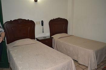 Hotel Costa Brava 과달라하라 외부 사진